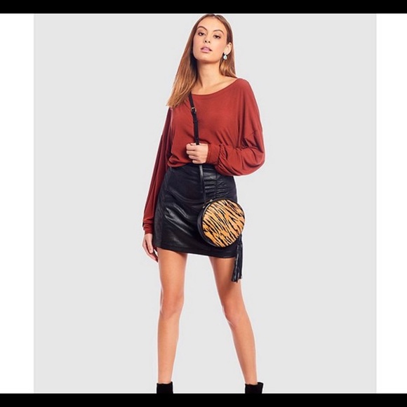 ⏰❗️🆕Free People Shimmy Shake V-Back Knit Top - Picture 2 of 8